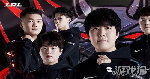 加强边后卫 加强边后卫